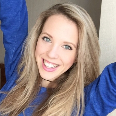 image of Lauren Hallanan