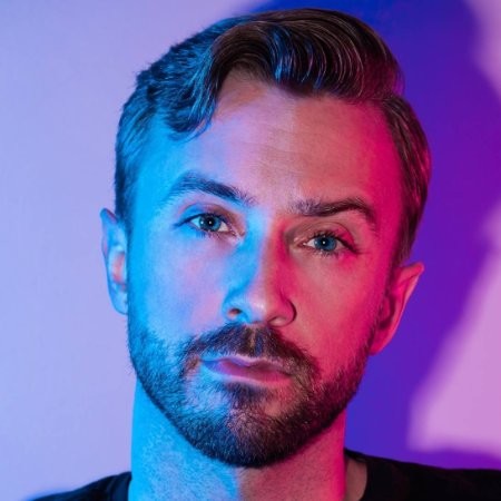 image of Peter Hollens